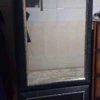 کمدلباس چوبی و اینه کنسول سالم بدون شکستگی