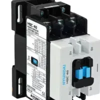 تعدادی ادوات برق صنعتی موجود هست.