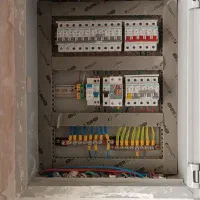 برقکاری رفع اتصالی نصب انتن نصب دوربین و دزدگیر