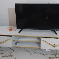 تلوزیون و میز تلوزیون