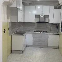 ۵۷ متری دو خواب طبقه اول معلم تخلیه