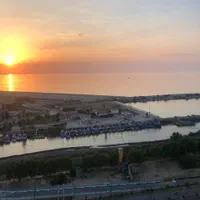 فروش آپارتمان ۲۰۰ متری ۴ خوابه ویو دریا بابلسر