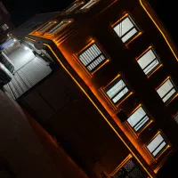 یک ساختمان ۲طبقه  با۲مغازه۱۷۲