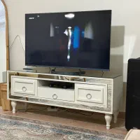 کنسول و میز تی وی