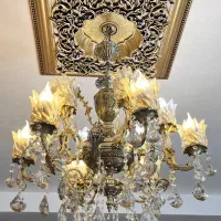 یک عدد لوستر برنز