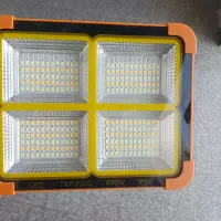 لامپ‌و پرژکتور خورشیدی