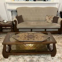 ست مبل هفت نفره به همراه میز وسط و دو عدد میز عسلی