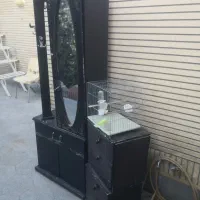 جاکفشی و جا لباسی و پاتختی و قفس قناری