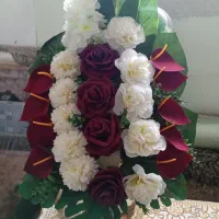 گل مصنوعی با محافظ شیشه ای