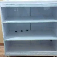 ویترین شیشه ای ام دی اف سه طبقه
