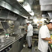 آشپز و کمک آشپز