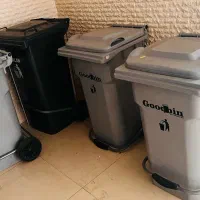 سطل  زباله بزرگ چرخدار وپدالدار