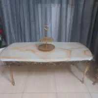 میز برنجی بزرگ قدیمی برنج اصل و سنگین .