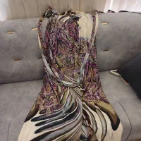 لباس وکفش دست دوم