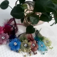 گل سینه عمده سنجاق دار ۶۰۰عدد