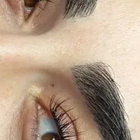 کاشت و اکستنشن مژه