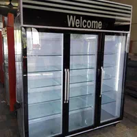 ایستاده ویترینی ۲متری