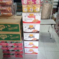 ویفرنادری و کلوچه نادری