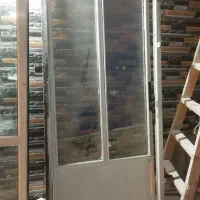 در انباری و پنجره