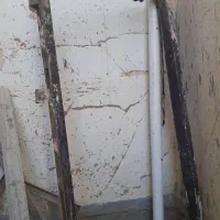 فروش دو عدد چهار چوب در و یک نور گیر پشت بام|مصالح و تجهیزات ساختمان|بروجن, |دیوار