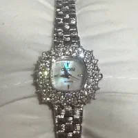 دو عدد ساعت برندهای سواروسکی و akaru|ساعت|تهران, زعفرانیه|دیوار