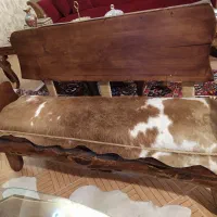 مبلمان طرح جنگلی روستیک با رویه پوست گاو|مبلمان خانگی و میز عسلی|اصفهان, باغ زرشک|دیوار