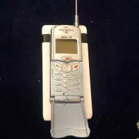 موبایل عتیقه بدون سیم کارت