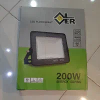 پروژکتور ۲۰۰ وات در حد نو