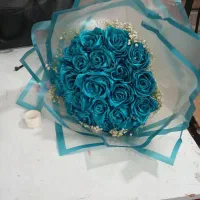 یک دسته گل روبانی زیبا