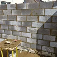 سیمان کاری و بلوک چینی و کنده کاری