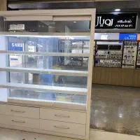 ویترین مغازه موبایل