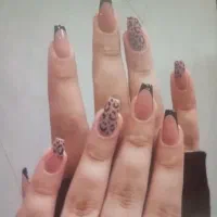 کاشت ناخن و پدیکور پا