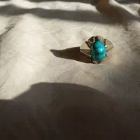 فیروزه بسیار قدیمی زنده