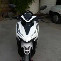 موتور کلیک 150 سفید