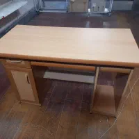 میز تحریر کامپیوتر