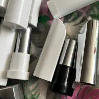 قوطی کرم پوکه رژ زیر قیمت بازار|آرایشی، بهداشتی، درمانی|تهران, مینی‌سیتی (شهرک نفت)|دیوار