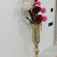 گلدان وگل