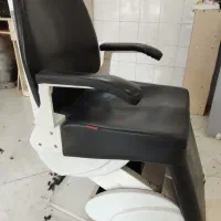 صندلی آرایشگاه برقی در حد نو