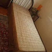 تختخواب و تشک و میز آرایش فلزی
