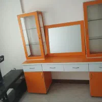 ویترین ارایشگاه