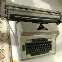 ماشین تایپ قدیمی انتیک