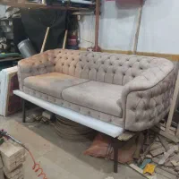 تعمیرات مبلمان انجام داده می‌شود