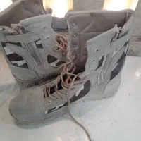 پوتین مرزبانی|کیف، کفش، کمربند|تبریز, |دیوار