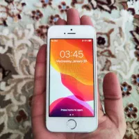 آیفون iPhone SE کلکسیونی تمیز