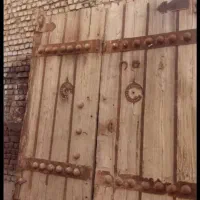 درب چوبی قدیمی