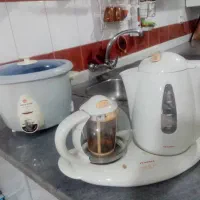 یک جفت لوستر.چایی ساز.پلوپز برقی|سماور، چای‌ساز، قهوه‌ساز|اندیشه, اندیشه فاز ۱|دیوار