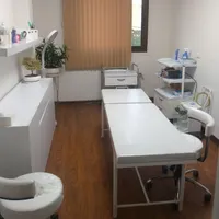 اجاره اتاق ۱۲ متری از مطب زیبایی فعال|اجارهٔ دفتر کار، اتاق اداری، مطب|تهران, کوی مهران|دیوار