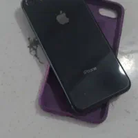 اپل iPhone 8 با حافظهٔ ۶۴ گیگابایت