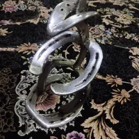 مجسمه شانس با نعل اسب|کلکسیون اشیاء عتیقه|کرمان, |دیوار