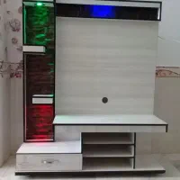 میز تی وی و ساعت